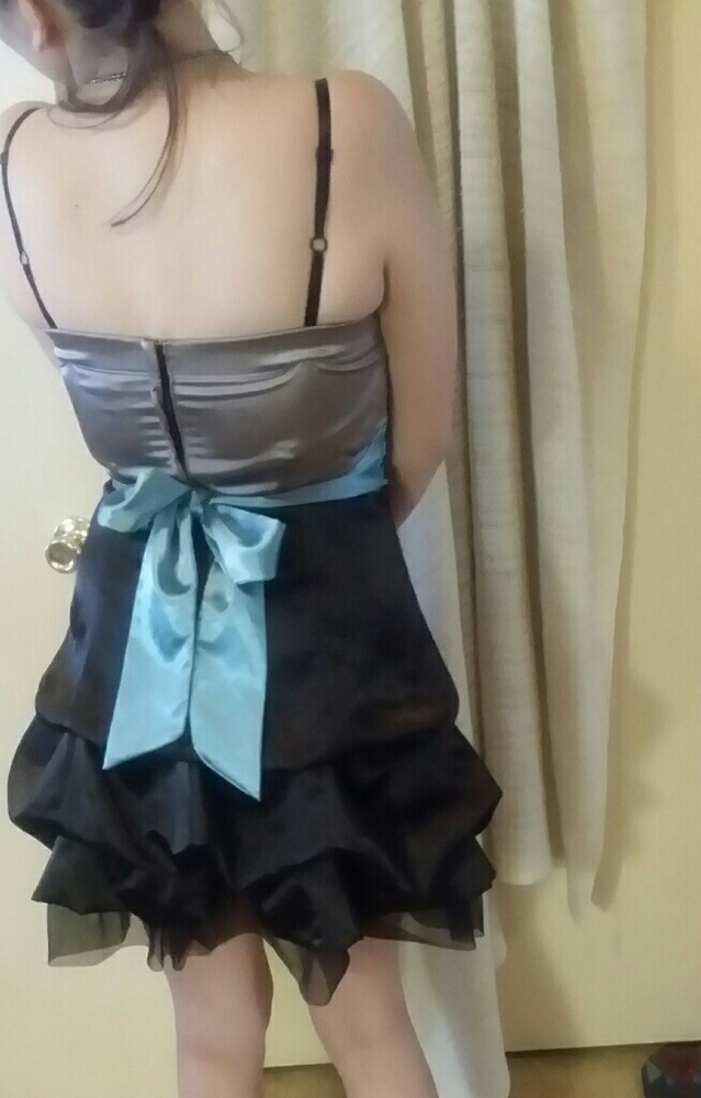 Prom dress - Picture 2 of 5